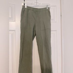 Aerie Green Cropped Sweatpants